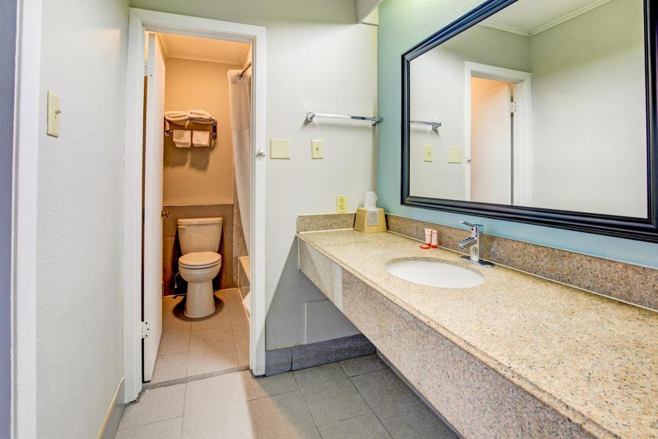 Oyo Hotel Lake Charles La I-10 Εξωτερικό φωτογραφία