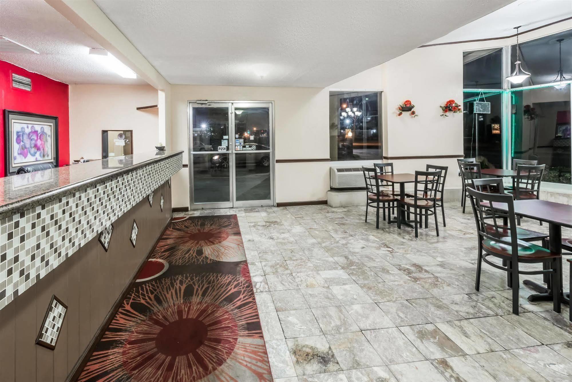 Oyo Hotel Lake Charles La I-10 Εξωτερικό φωτογραφία