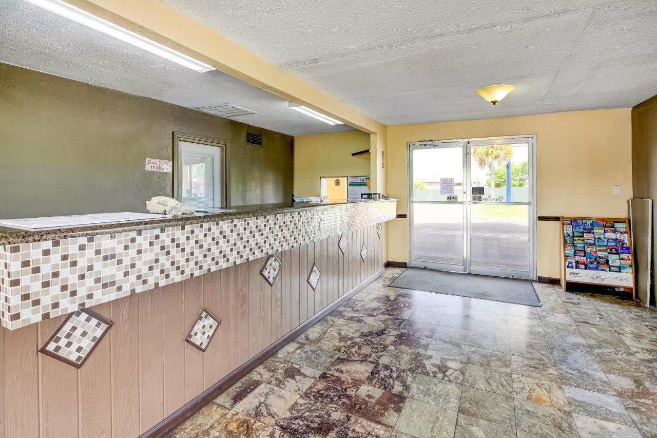 Oyo Hotel Lake Charles La I-10 Εξωτερικό φωτογραφία
