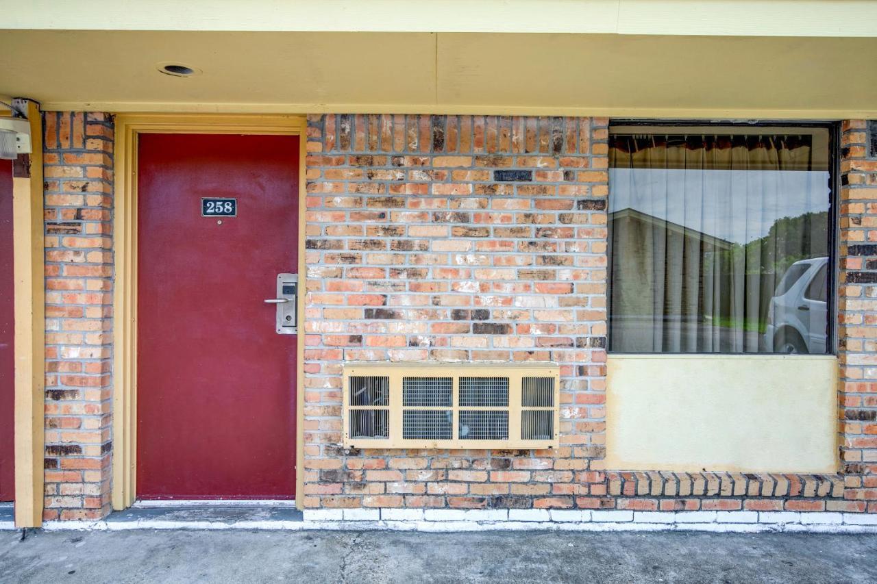 Oyo Hotel Lake Charles La I-10 Εξωτερικό φωτογραφία